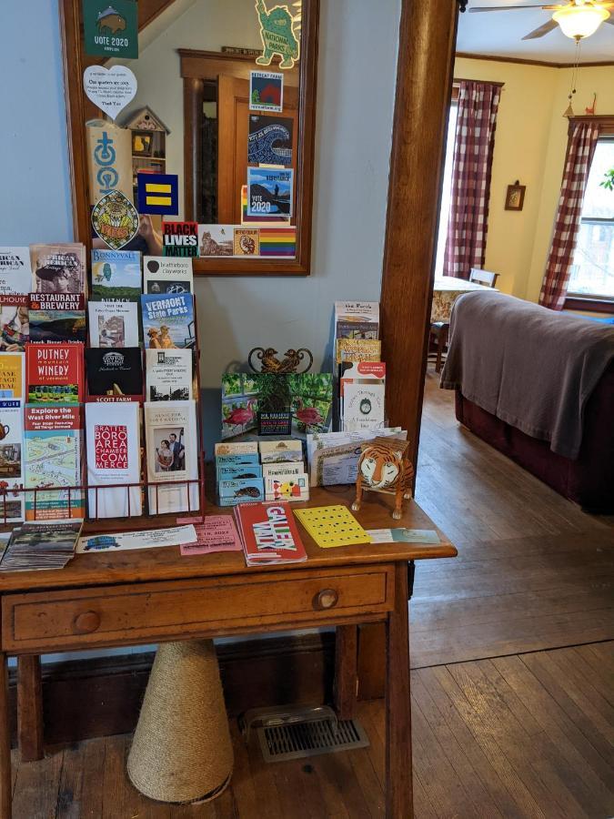 The One Cat Bed and Breakfast Brattleboro Εξωτερικό φωτογραφία