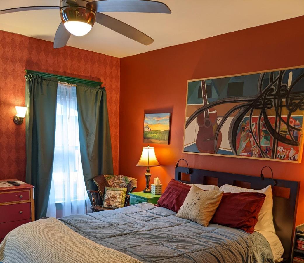 The One Cat Bed and Breakfast Brattleboro Εξωτερικό φωτογραφία