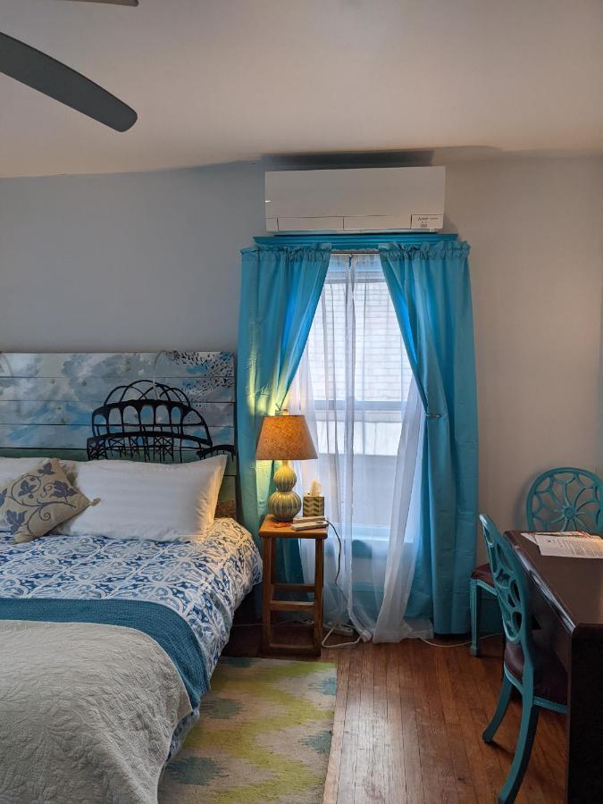 The One Cat Bed and Breakfast Brattleboro Εξωτερικό φωτογραφία